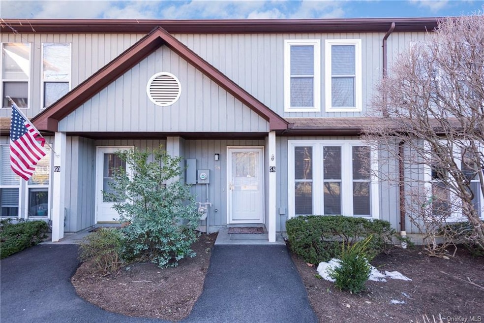 58 Hemlock Cir, Peekskill, NY 10566 - photo 1