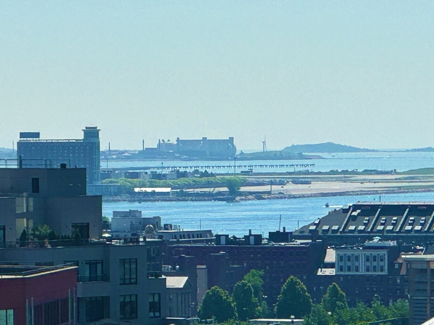 9 Hawthorne Place unit 16L, Boston, MA 02114 - photo 1