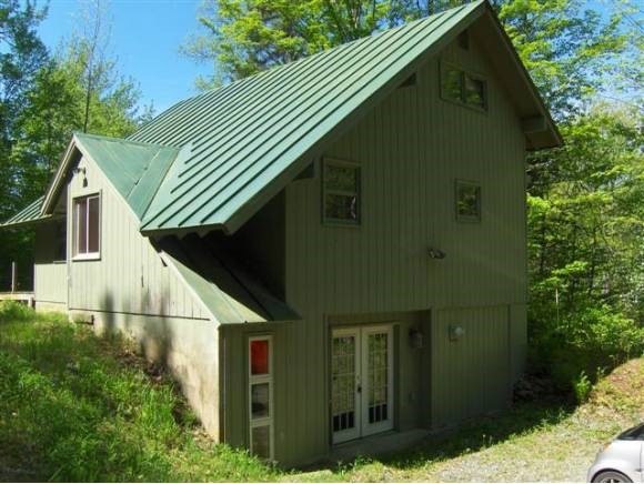 220 E Lake Rd, Ludlow, VT 05149 - photo 1