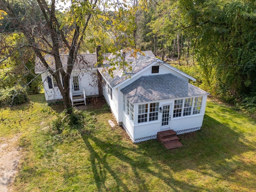 425 West St, Wrentham, MA 02093 - photo 1