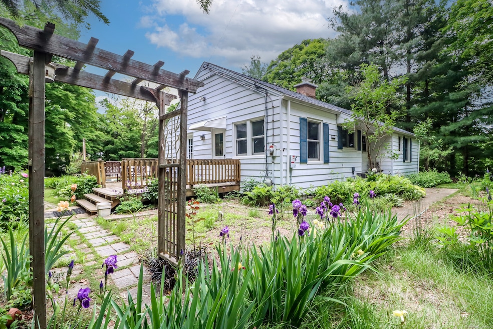 Pergola -walkway to front