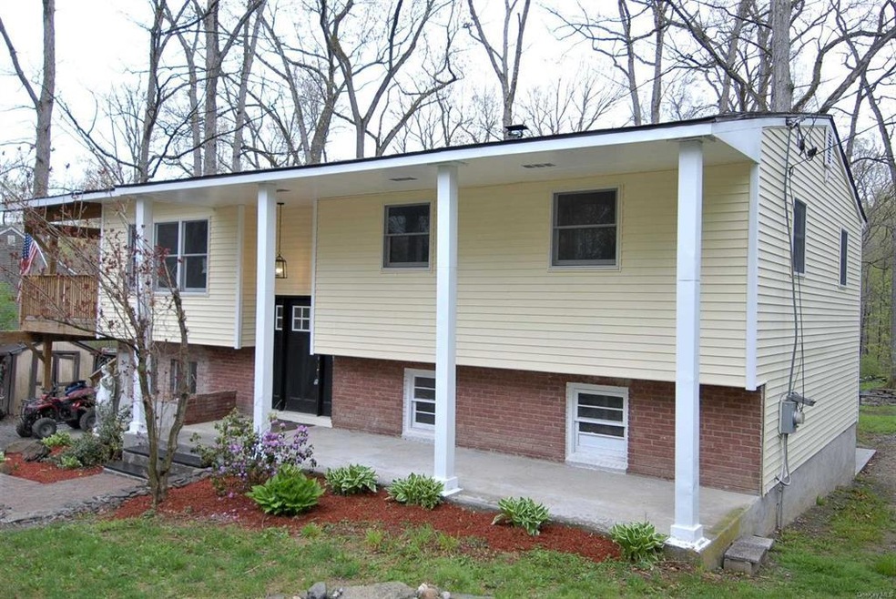 4 Beechwood Cir, Wappingers Falls, NY 12590 - photo 1