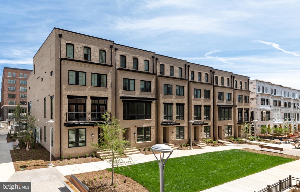 1885 Easterly Rd, Reston, VA 20190 - photo 1