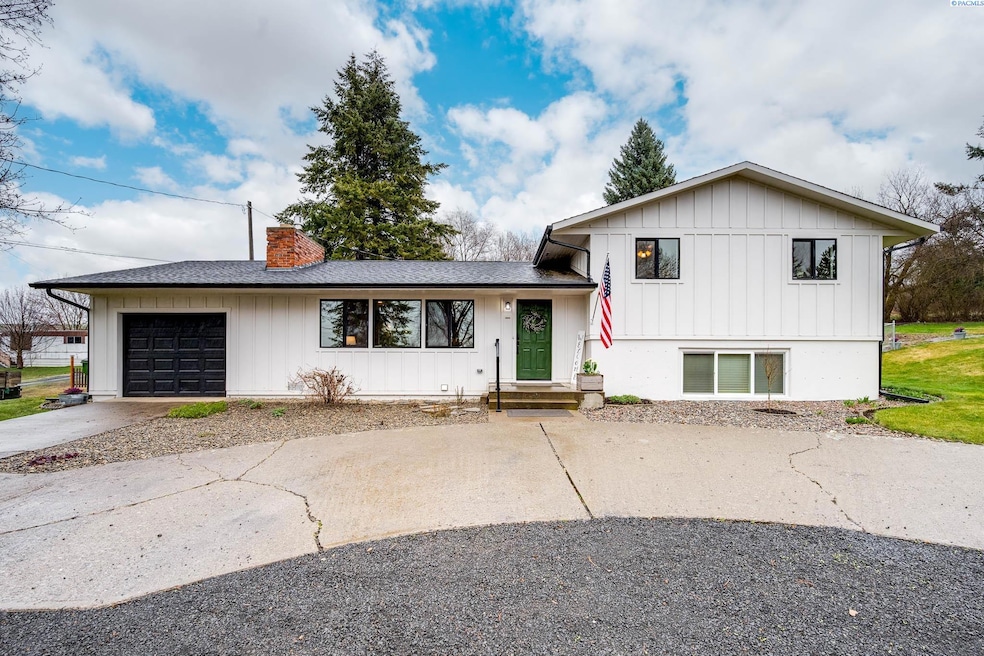 219 S Summit Ave, Rosalia, WA 99170 - photo 1