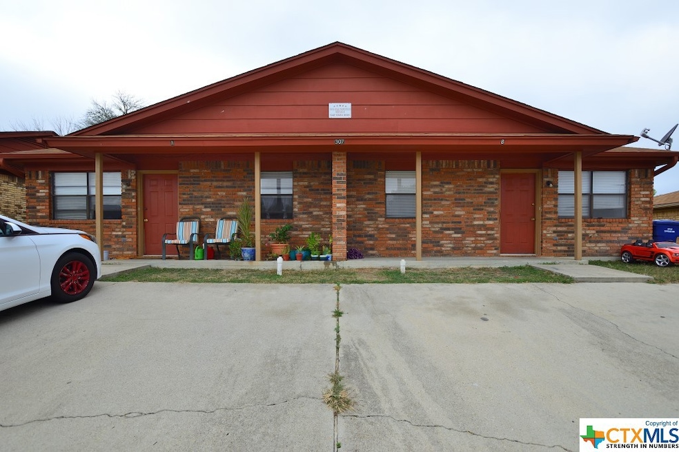 307 Horseshoe Dr unit A-B, Copperas Cove, TX 76522 - photo 1