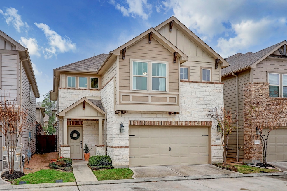 1907 Common Oak Dr, Houston, TX 77080 - photo 1