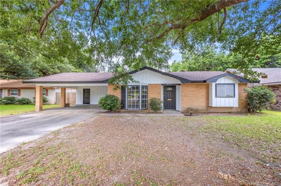 414 Crestwood St, Lake Charles, LA 70605 - photo 1