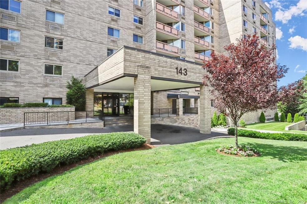Buckingham Condominiums unit L9, Stamford, CT 06905 - photo 1