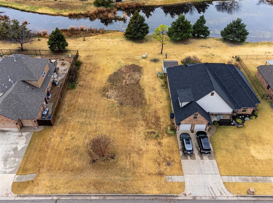 1125 N Savannah Terrace, Mustang, OK 73064 - photo 1