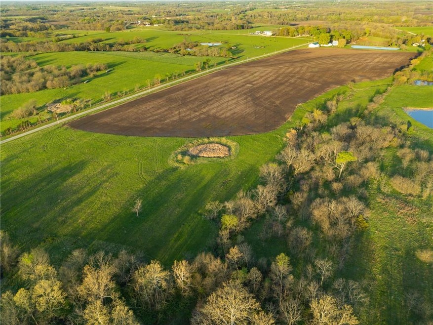 0 Uu Hwy Hwy unit HMS2545617, Centerview, MO 64019 - photo 1