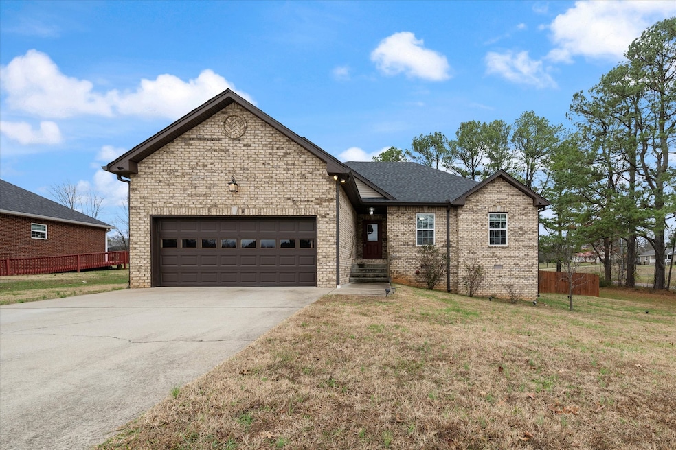 406 Hobbs Dr, White House, TN 37188 - photo 1