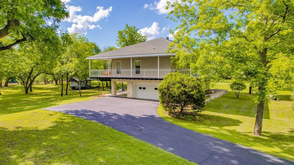 411 N Lazy Bend Estates Rd, Millsap, TX 76066 - photo 1