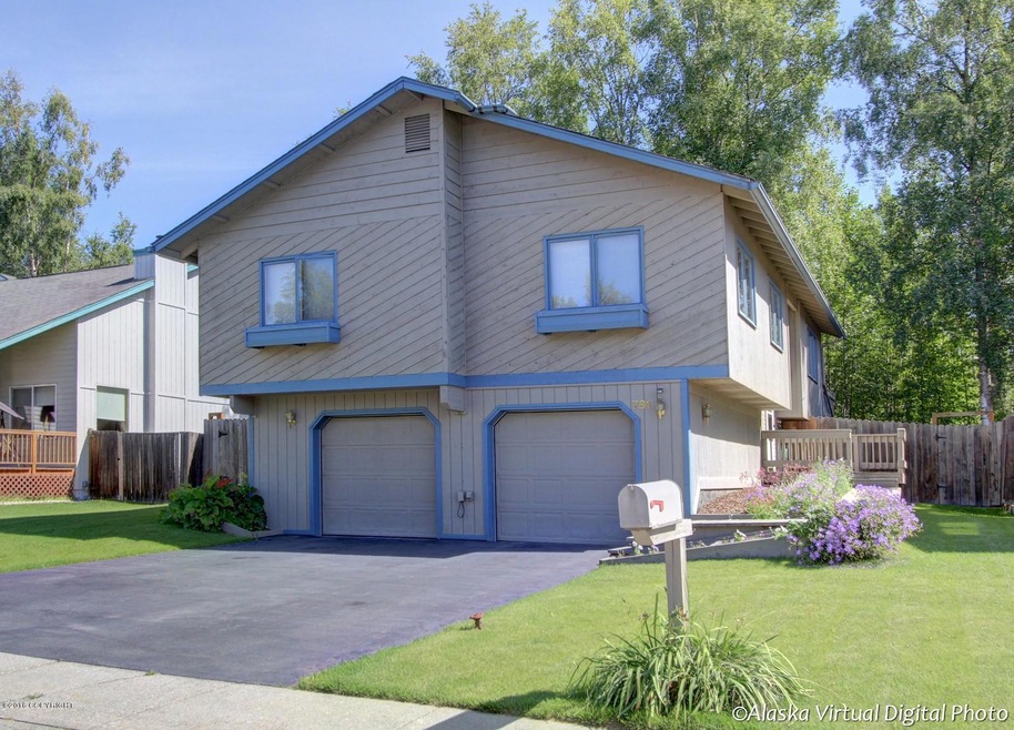 781 Hunt Cir, Anchorage, AK 99504 - photo 1