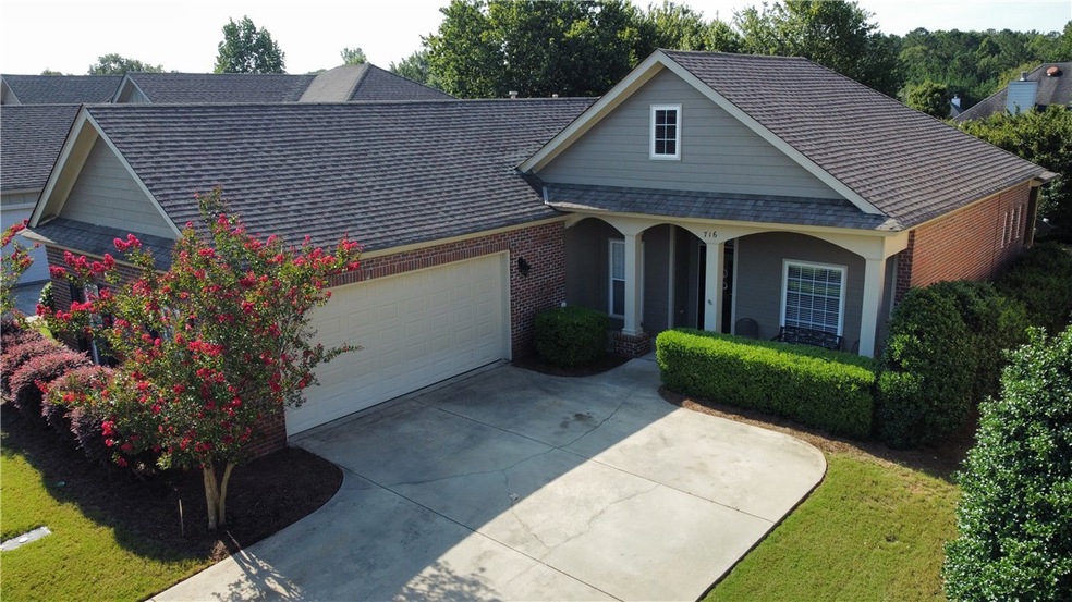 Welcome to 716 Stanton Dr