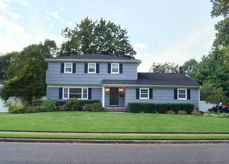 3 Evergreen - Front