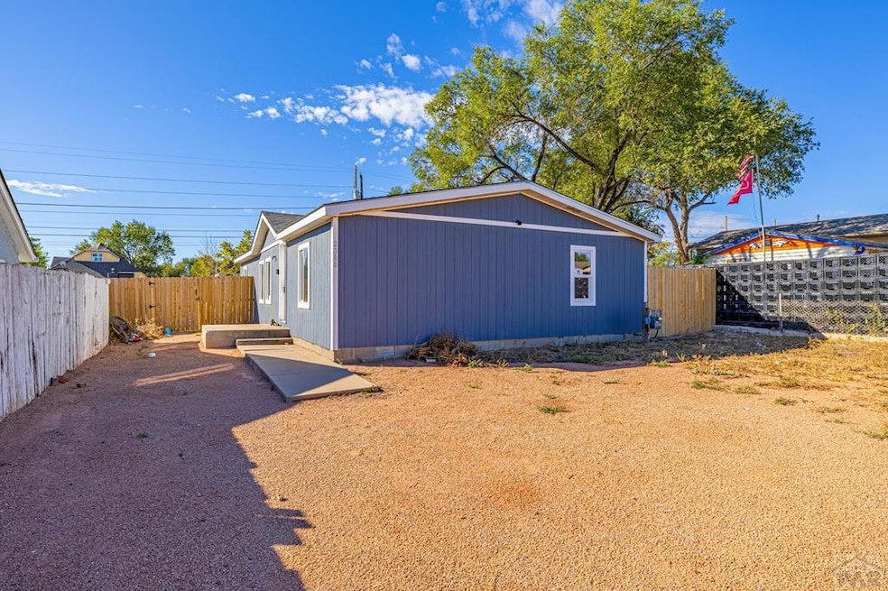 2308 W 14th St, Pueblo, CO 81003 - photo 1