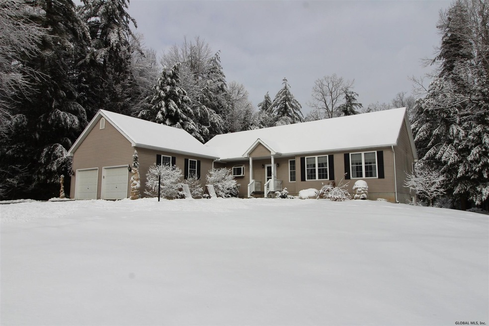 28 Pheasant Run, Ballston Spa, NY 12020 - photo 1