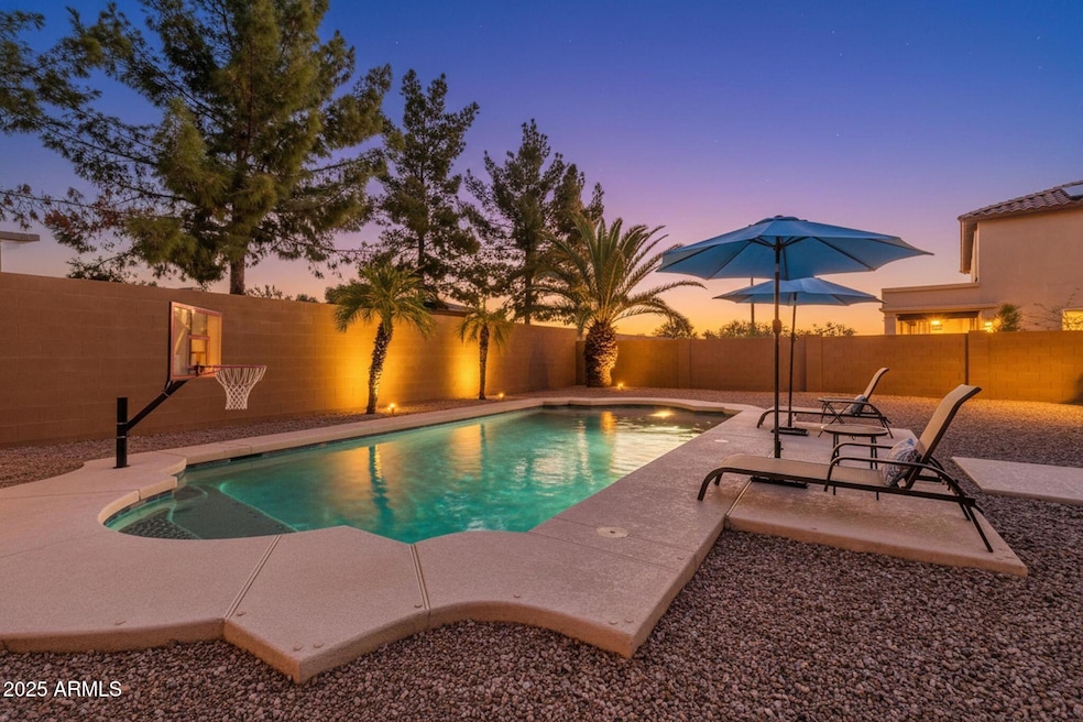 742 E Kingbird Dr, Gilbert, AZ 85297 - photo 1