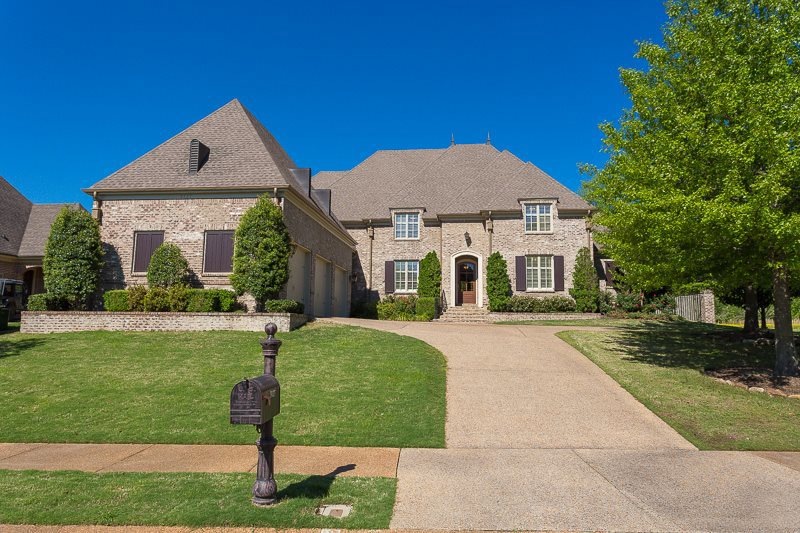 Excellent condition, location and price!