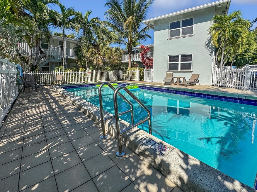 417 NE 17th Ave unit 11, Fort Lauderdale, FL 33301 - photo 1