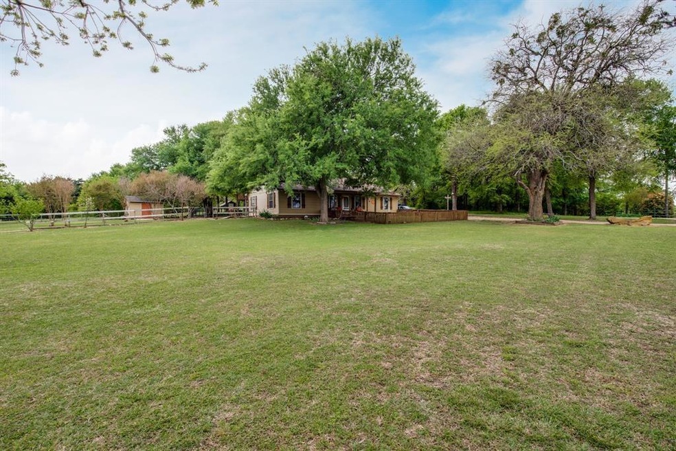 380 Tom Tynes Rd, Denison, TX 75020 - photo 1