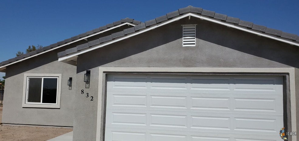 832 El Centro Ave, El Centro, CA 92243 - photo 1