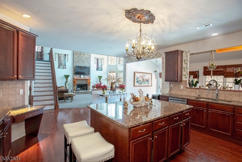 9 Greenbriar Ct, Flanders, NJ 07836 - photo 1