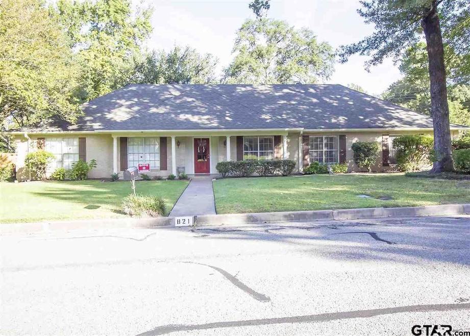 821 821 Trenton Dr, Tyler, TX 75703 - photo 1