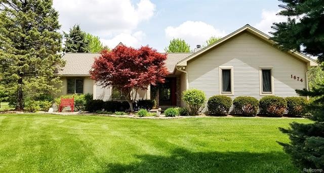 1674 N Hacker -front of house.jpg