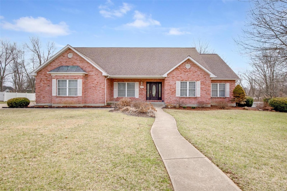 1114 Springbrook Park Dr, Farmington, MO 63640 - photo 1