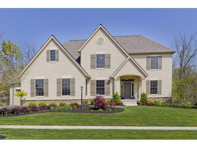 6742 Raynor Ct, Dublin, OH 43017 - photo 1