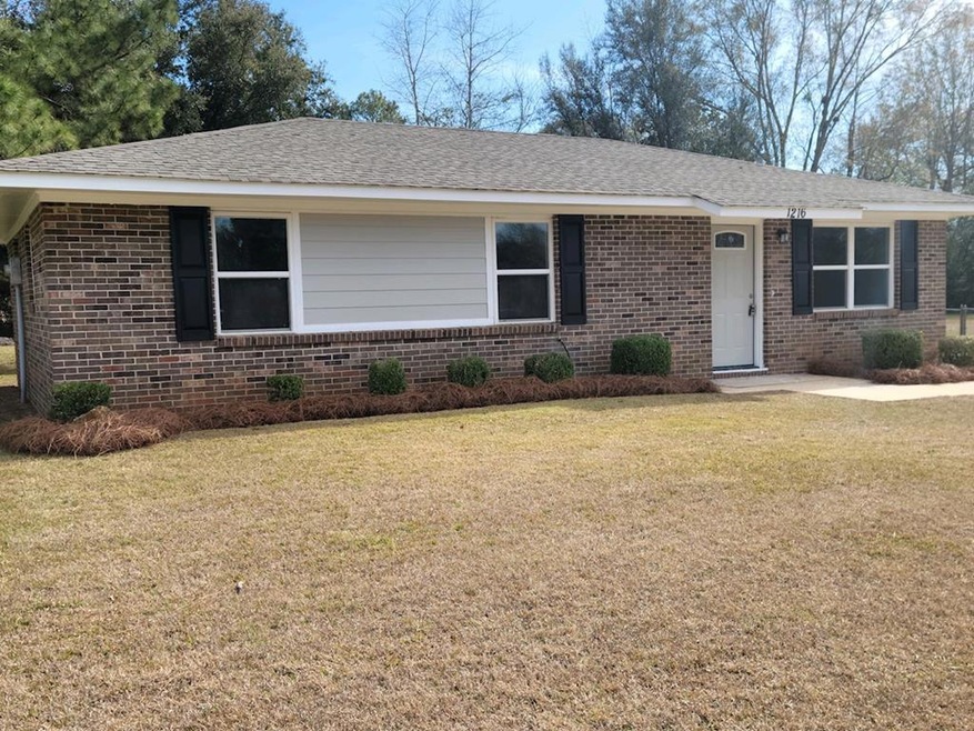 1216 Nixon Dr, Albany, GA 31705 - photo 1