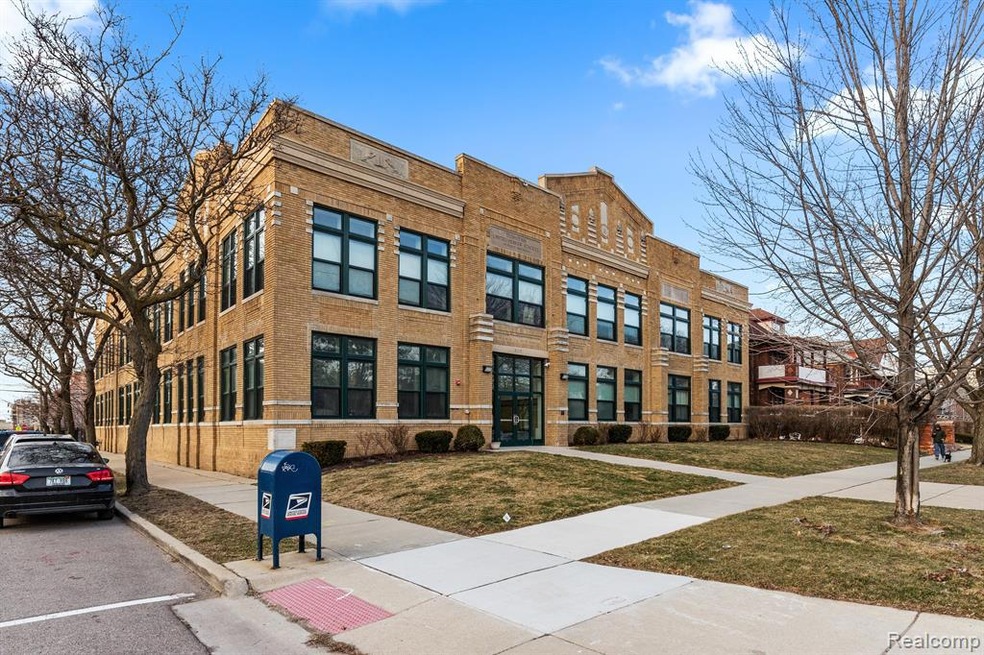609 E Kirby St unit 301, Detroit, MI 48202 - photo 1