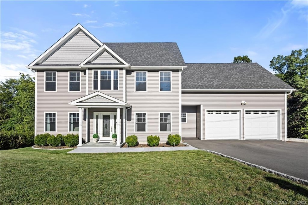 39 Clearview Dr, Brookfield, CT 06804 - photo 1