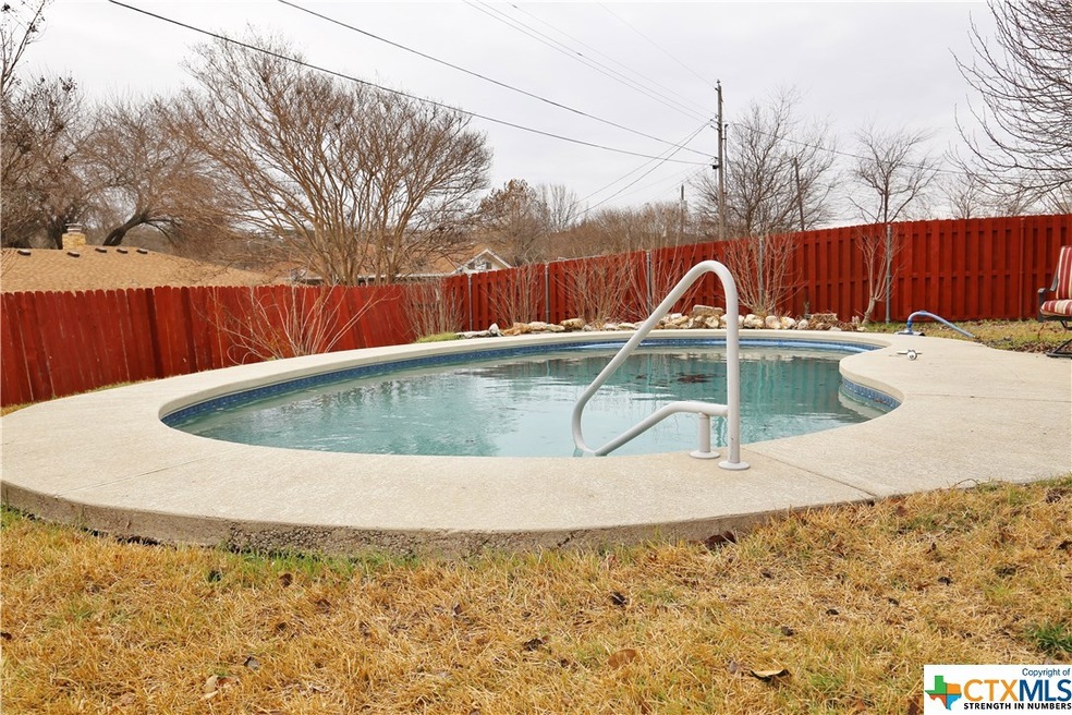 705 Allen St, Copperas Cove, TX 76522 - photo 1