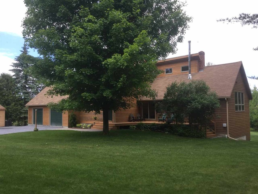 Spacious 4 Bedroom Contemporary