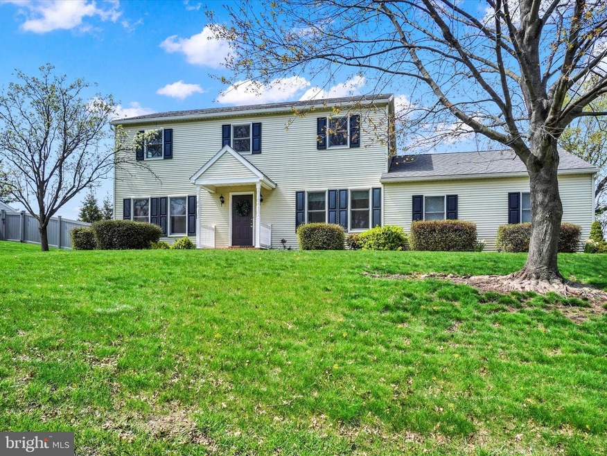 120 Steffie Dr, Mount Wolf, PA 17347 - photo 1