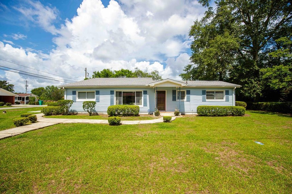 1407 S Jefferson St, Quitman, GA 31643 - photo 1