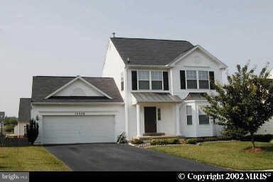 12520 Hawks Nest Ln, Germantown, MD 20876 - photo 1