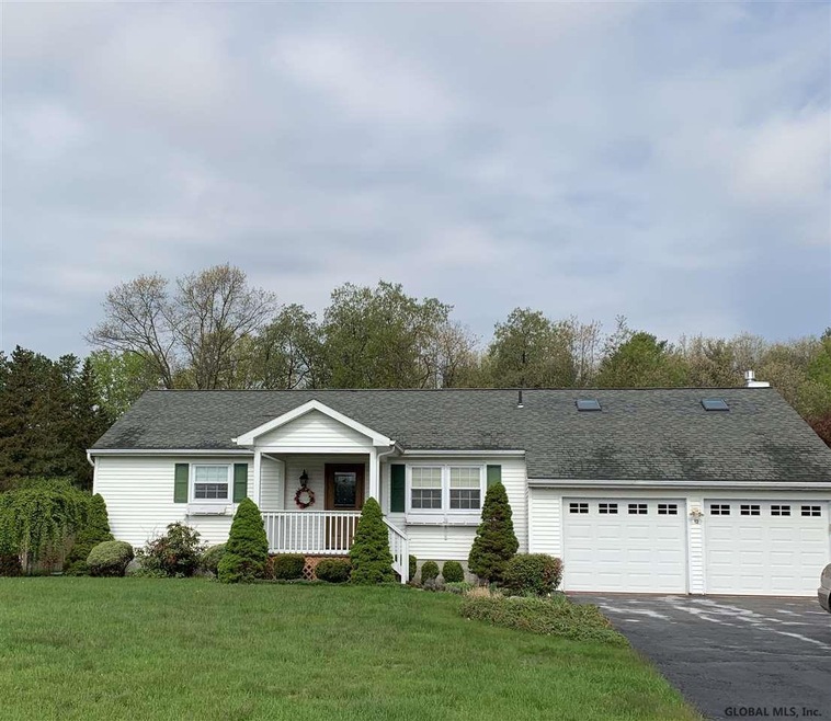12 Legend Ln, Ballston Spa, NY 12020 - photo 1