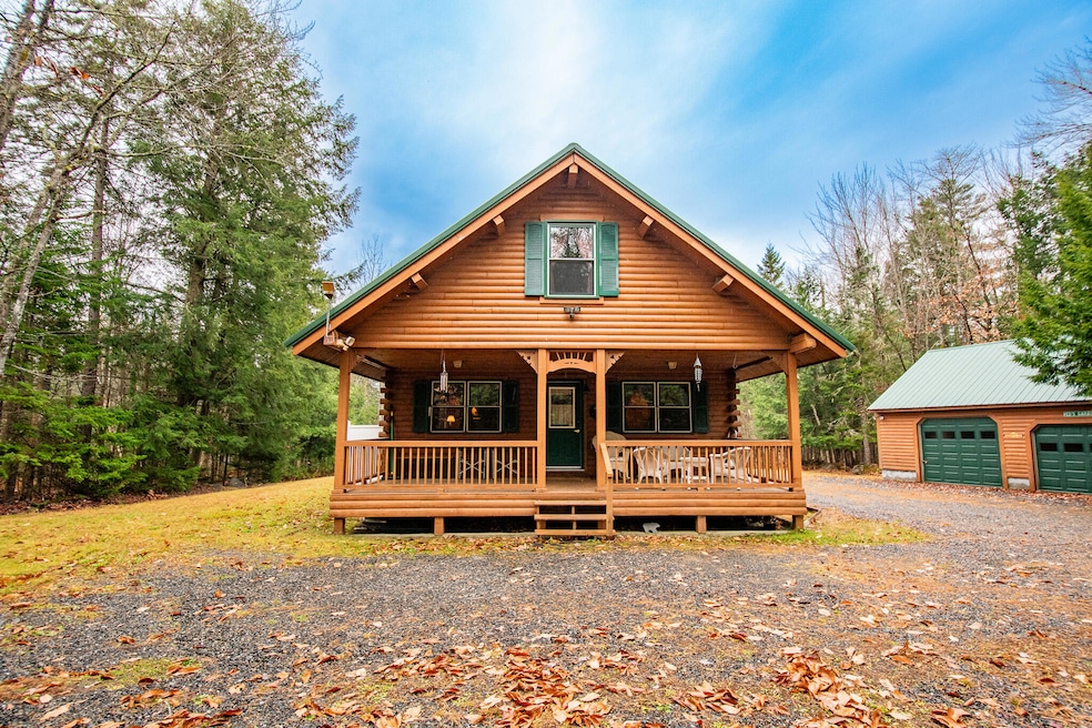 For Sale $750,000 • Co-Listing Agent