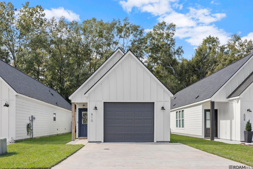 810 S Audubon Place Ave, Gonzales, LA 70737 - photo 1