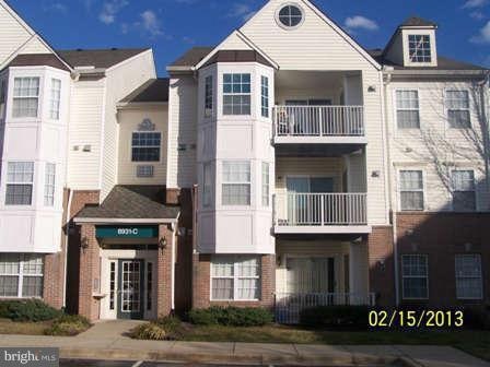 8931 Town Center Cir unit 310, Upper Marlboro, MD 20774 - photo 1