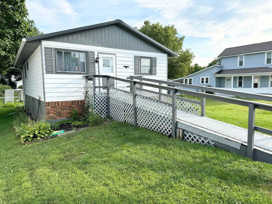 1116 E Chestnut St, Lancaster, OH 43130 - photo 1