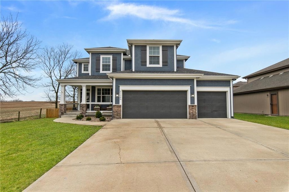 21086 S Skyview Ln, Spring Hill, KS 66083 - photo 1