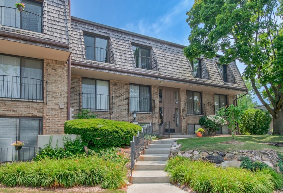 1721 Northfield Square unit B, Northfield, IL 60093 - photo 1