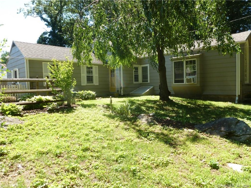 14 Silwen Ln, Norwalk, CT 06851 - photo 1