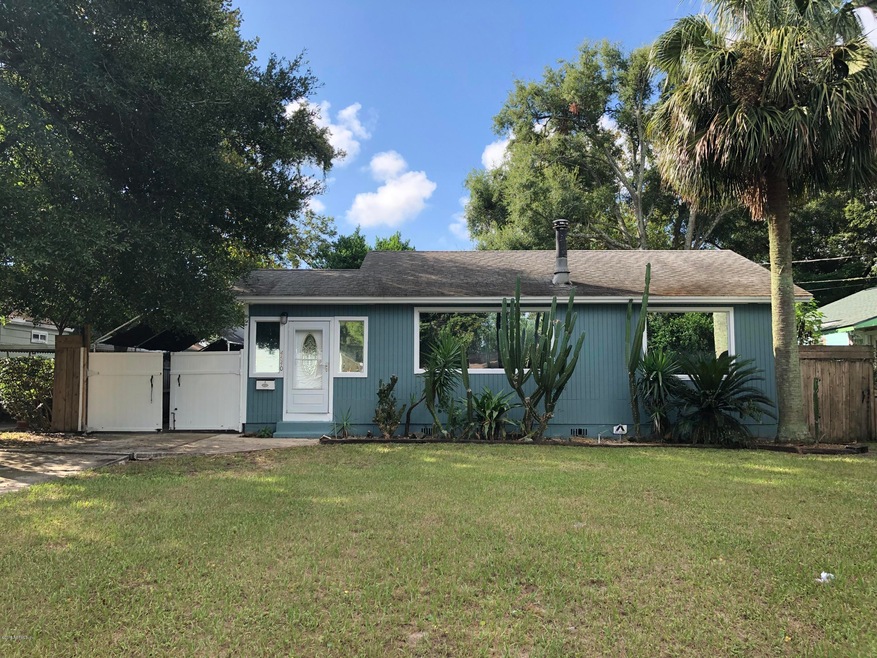 4640 Pinewood Rd, Jacksonville, FL 32210 - photo 1