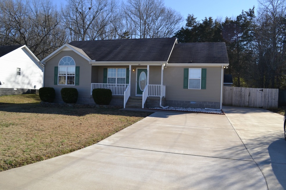 126 Lorien Cir, Shelbyville, TN 37160 - photo 1