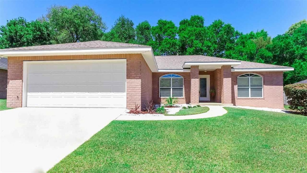 3409 Holt Cir, Pensacola, FL 32526 - photo 1